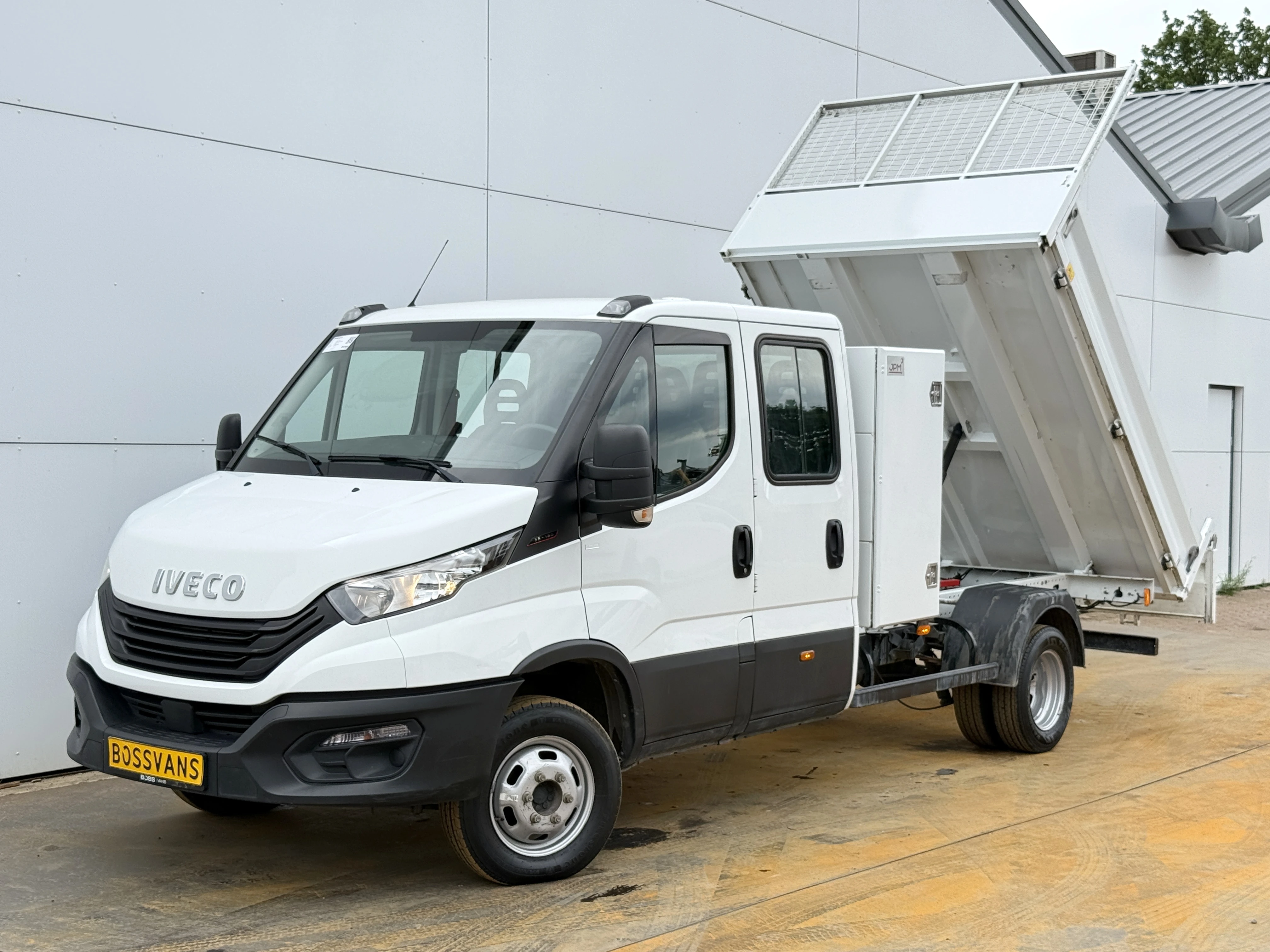 Iveco Daily 2022 - 35C16 3.0 Dubbele Cabine Kipper Dubbellucht 3,5t Trekhaak 6 Stoelen Airco Cruise Control Benne Tipper image 1
