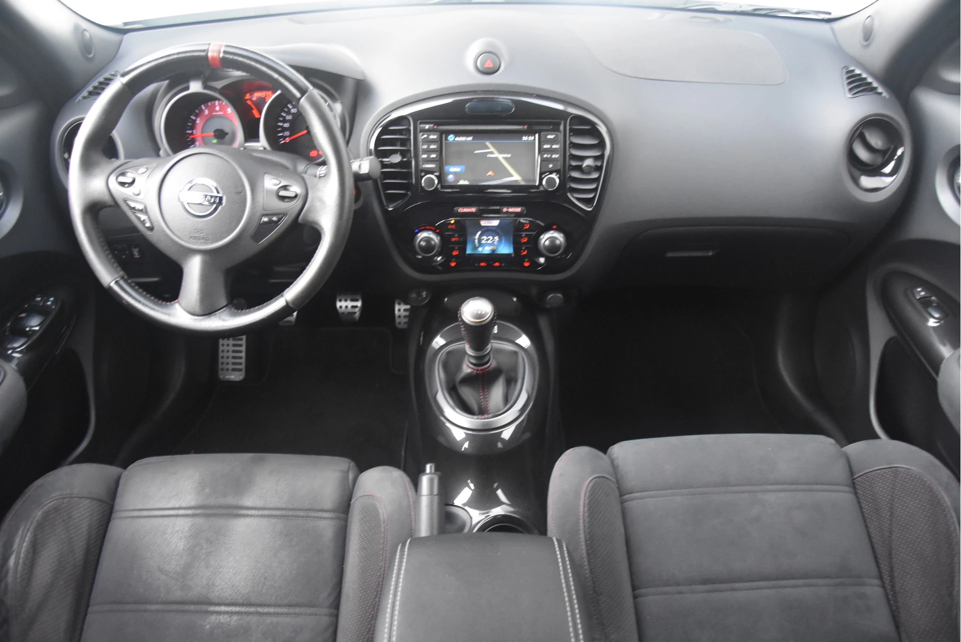 Nissan Juke 2013 - 1.6 Turbo NISMO | 200pk | Navi | Camera | imagem 18