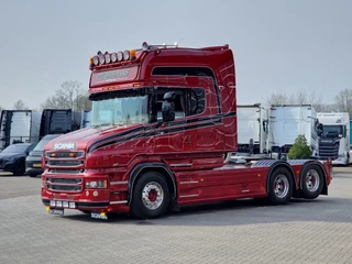 Scania T 2017 - T730 V8 Longline 6x2 - Show truck - Custom in- and exterior - New paint - New interior bild 3