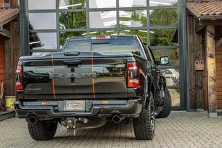 Dodge Ram 1500 2023 - 5.7 V8 4x4 Crew Cab Laramie afbeelding 3 miniatuur