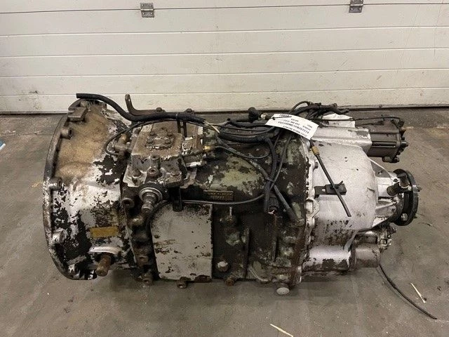 Volvo 1998 - 3190198 R1900 FH12 (1669401 PTO PTR-DM ALSO SOLD SEPARATELY) image 1