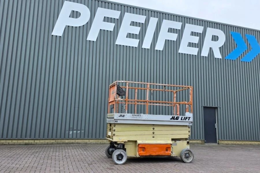 JLG 2011 - 3246ES Electric, 11.7m Working Height, 320kg Capac image 1