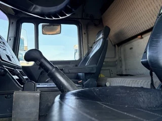 MAN 33.463 1996 - DFS 6x6 FULL SPRING SUSPENSION TRACTOR UNIT (EURO 2 / ZF16 MANUAL GEARBOX / FULL STEEL SUSPENSION / REDUCTIONS AXLES / HYDRAULIC KIT / ETC) obrazek 13