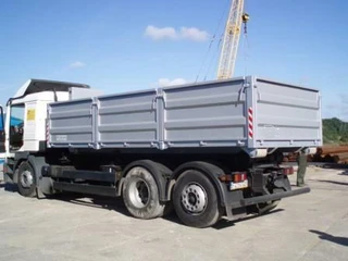 Gemakbak containers met stalen zijborden на продажу