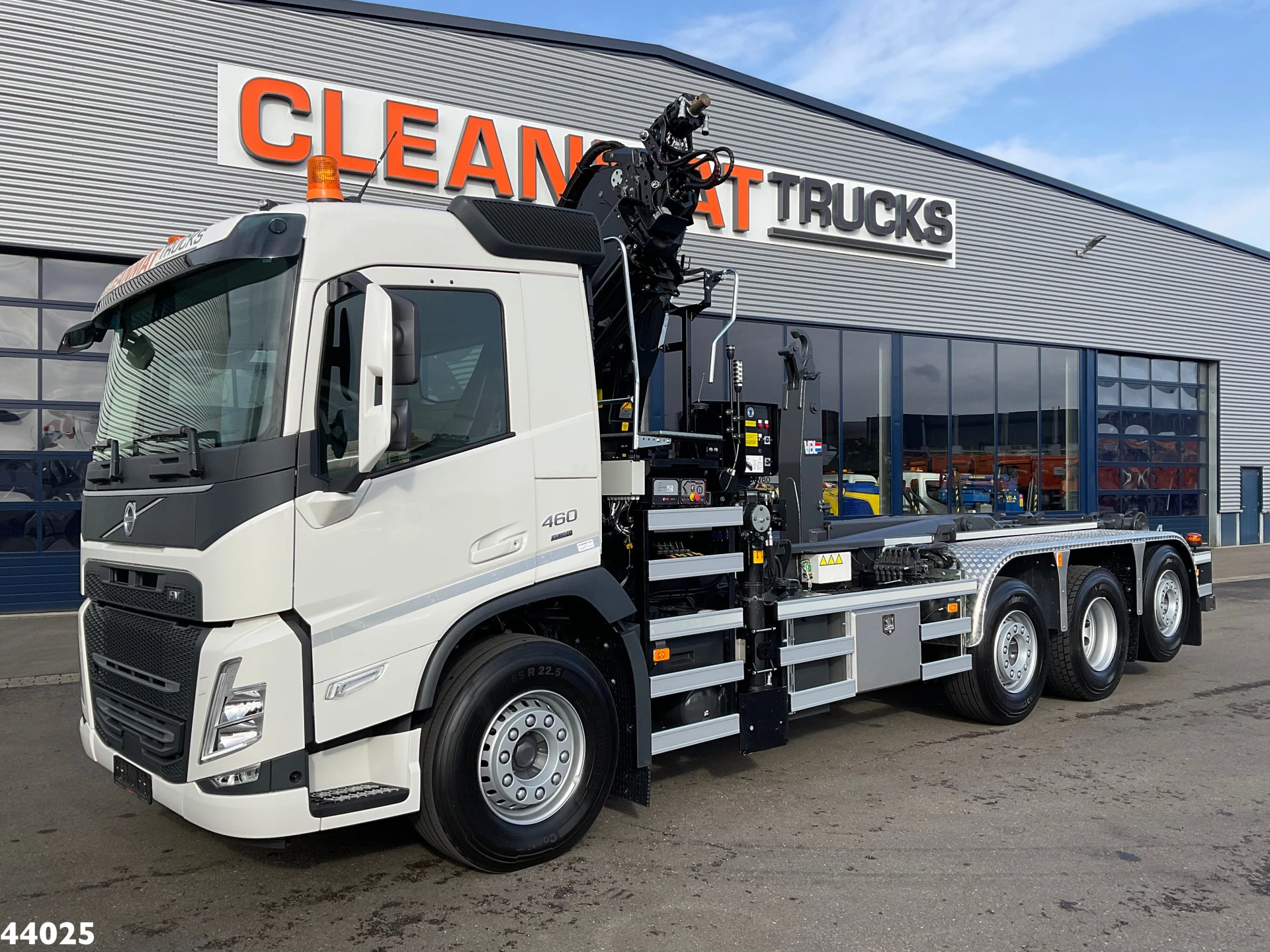 Volvo Volvo FM 460 8x2 Hiab 25 Tonmeter laadkraan 2024 Bild 2