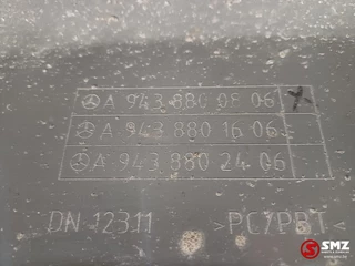 Mercedes-Benz N/A 2011 - Occ spatbord linksvooraan Mercedes immagine 5
