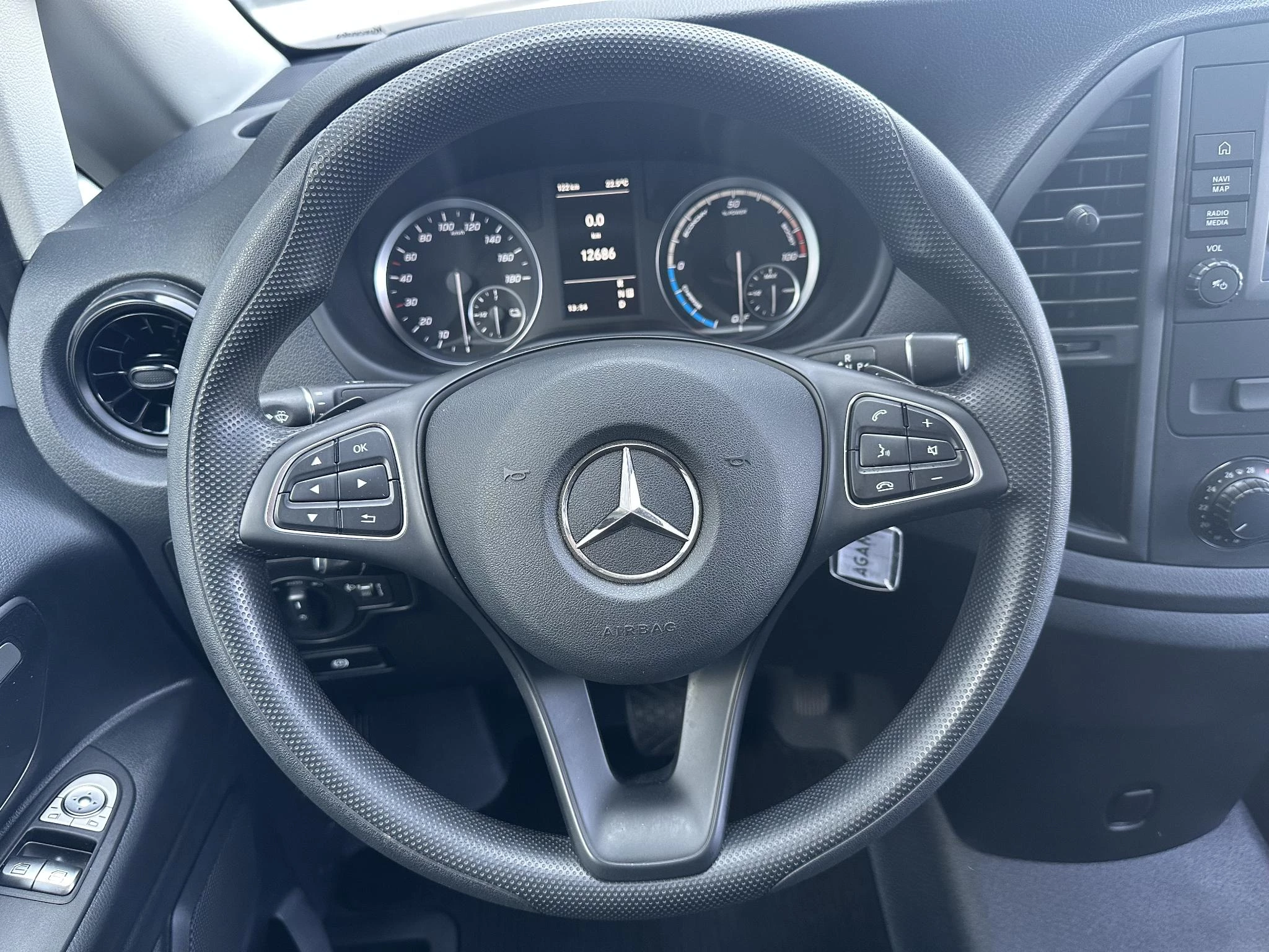 Mercedes-Benz eVito 2025 - eVito 112 66kWh Airco Apple Carplay Navigatie afbeelding 6