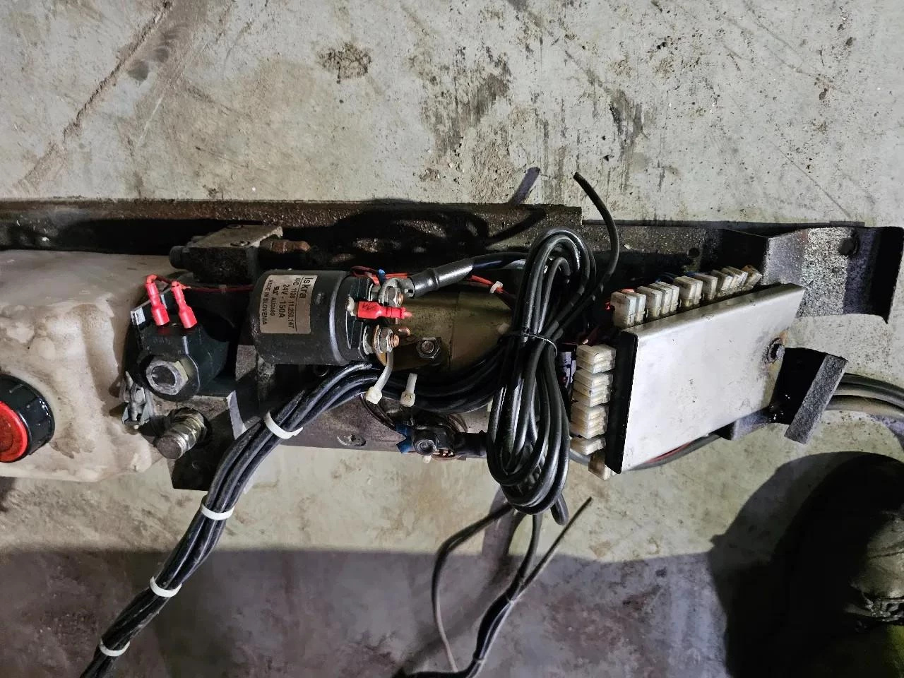 Iskra Hydroliek pomp 24V 2 zdjęcie 4