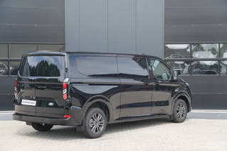 Ford Transit Custom 2025 - 320 2.0 TDCI L2H1 Limited 170pk - 1+1 Stoelopstelling - 2x Schuifdeur - Adaptive Cruise - Verwarmd stuur - Blind spot - Navigatie - Camera - Draadloos laden - Rijklaar image 6