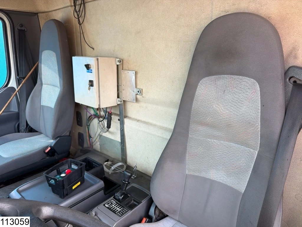 Renault 2006 - Premium 270 EURO 3, PTO, Telma, Hydraulics, 18.808 Liter afbeelding 8
