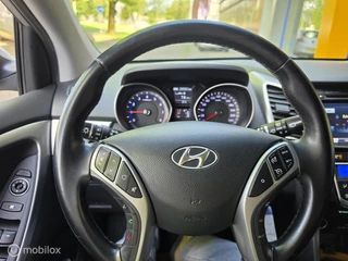 Hyundai i30 2016 - 1.6 GDi i-Motion plus Dealer onderhouden! bild 20