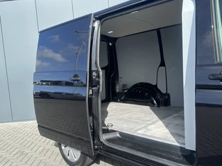 Volkswagen Transporter 2023 - 2.0 TDI 150 PK DSG AUTOMAAT / L1H1 / 1e EIG. / CRUISE / AIRCO / APPLE CARPLAY / ANDROID AUTO / NAVI / PDC изображение 9