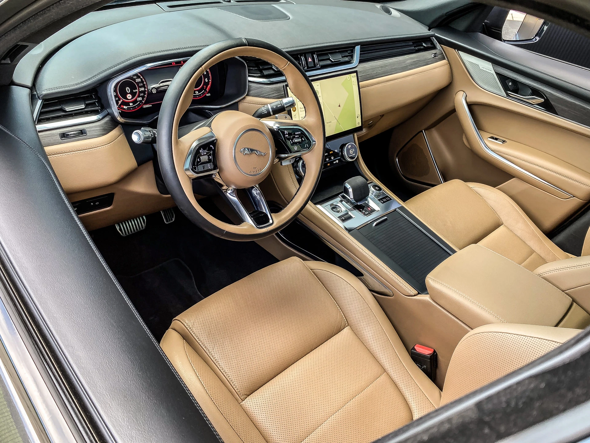 Jaguar F-PACE 2022 - 2.0 P400e S 400PK PHEV afbeelding 6