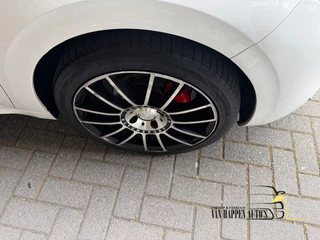 Peugeot 208 2014 - 1.2 VTi Allure obrazek 7