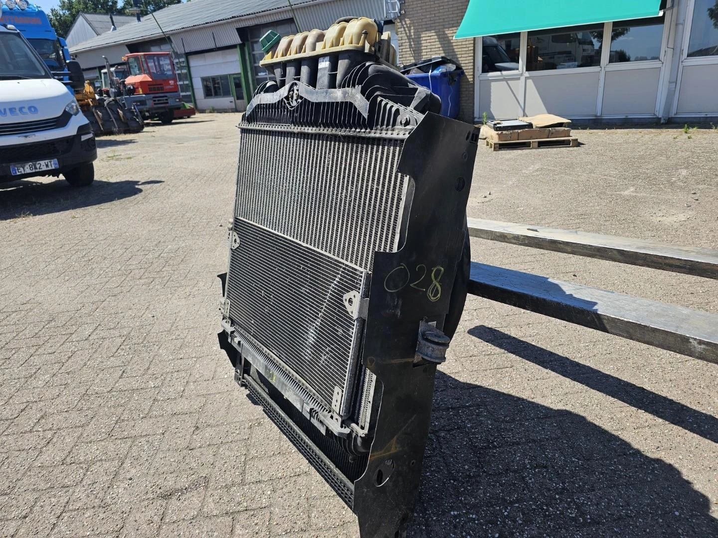 MAN BERH Radiator zdjęcie 1