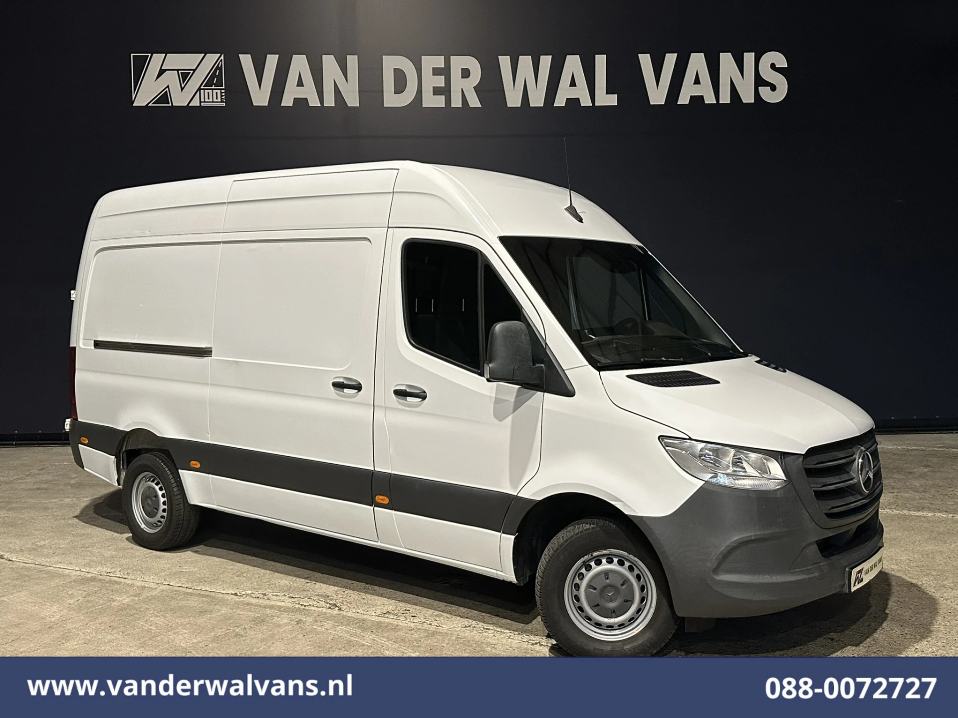 Mercedes-Benz Sprinter 2020 - 317 CDI 170pk 3500kg Trekhaak L2H2 Euro6 Airco | Camera | Cruisecontrol afbeelding 1