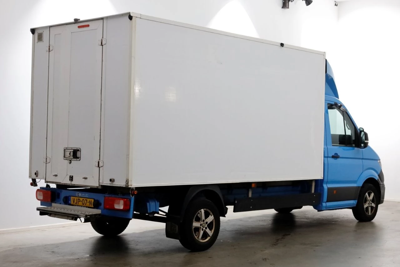Volkswagen Crafter 2021 - 35 2.0 TDI E6 Bakwagen met achterdeuren 2-Persoons 03-2021 image 2