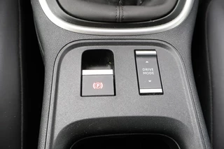 Jeep Avenger 2023 - 1.2 ALTITUDE / 18 inch + All Season / Apple Carplay / LED Lampen zdjecie 45