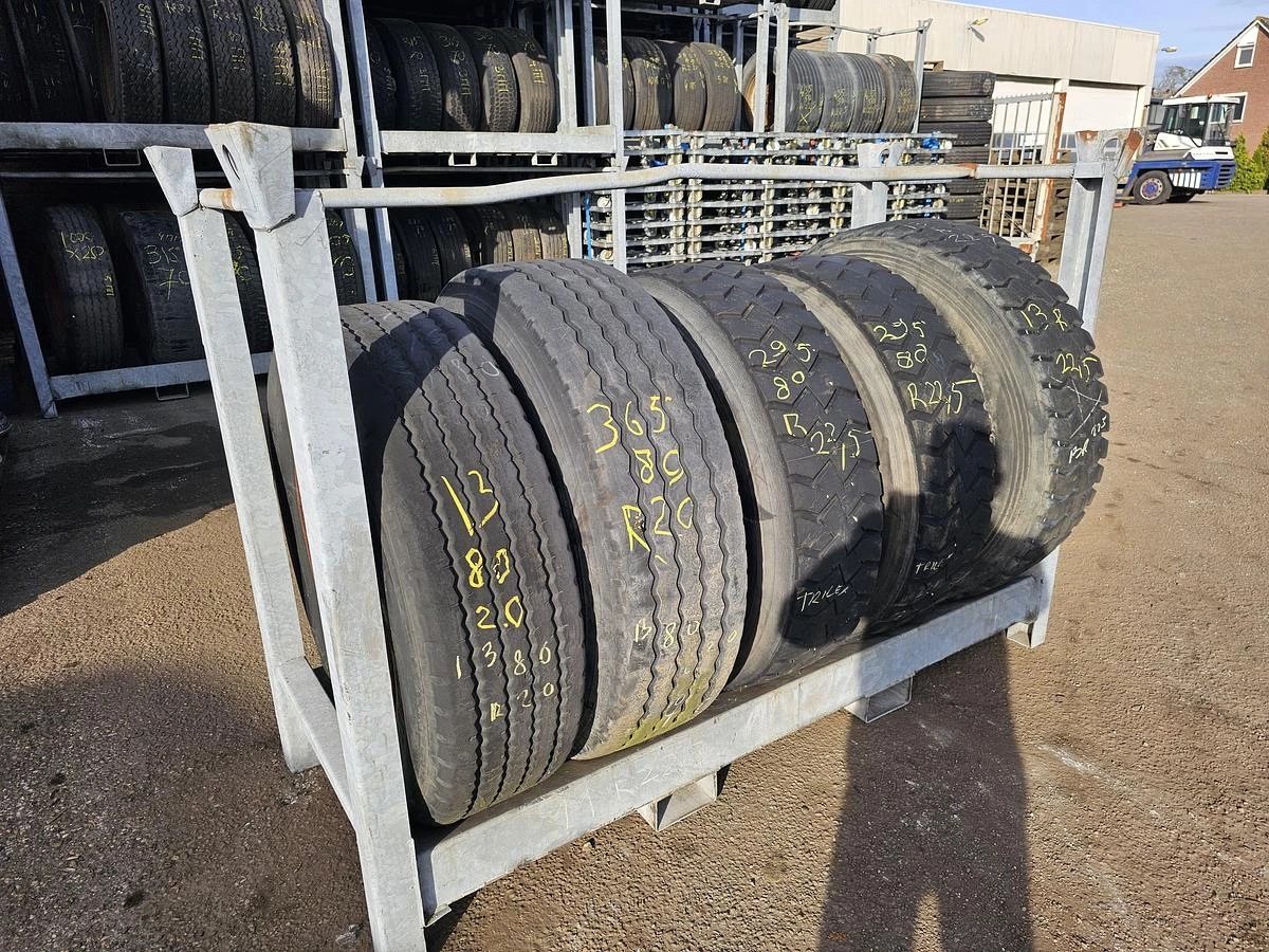 Several TRAILER TIRE 1980 afbeelding 2