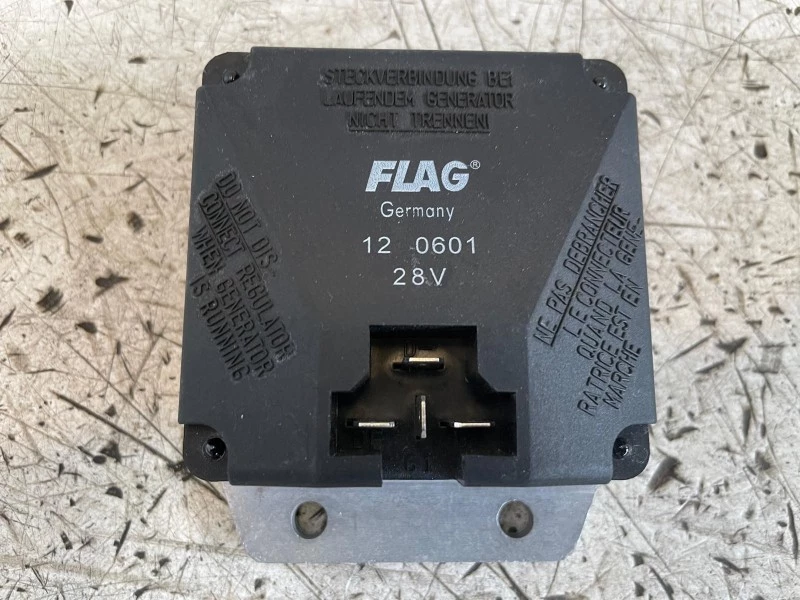 Diverse - 12 0601 FLAG REGELAAR 28V-4 PIN (NIEUW) obrázek 3