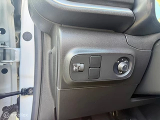 Citroën C3 2021 - 1.2 Turbo Shine - Automaat - Navi - CarPlay - Cru obrazek 20