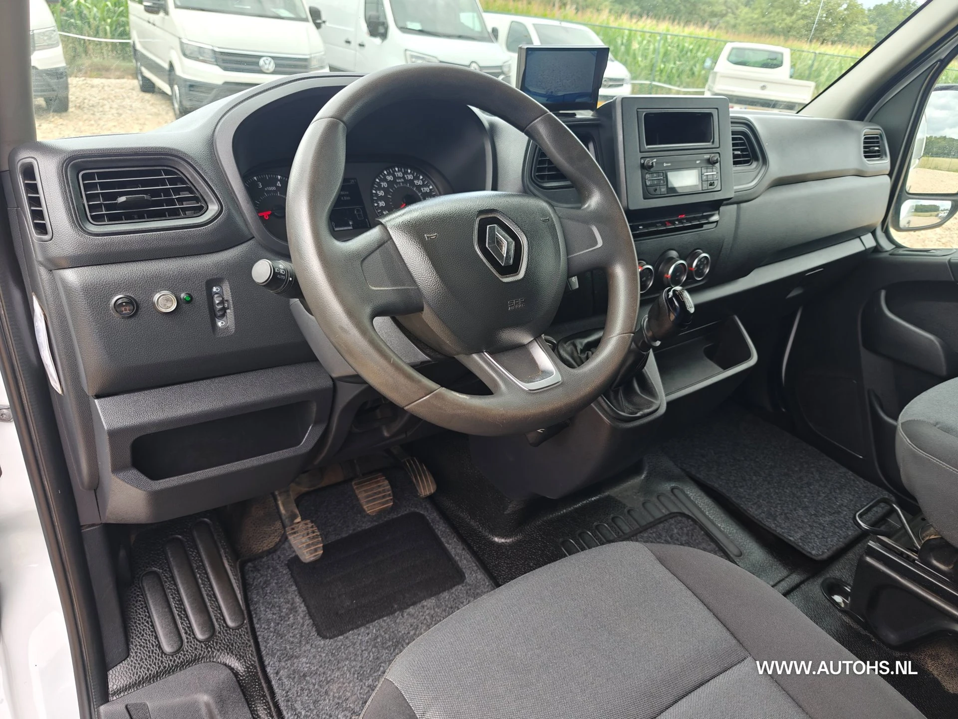 Renault Master 2020 - T35 2.3 dCi 135 L2H2+ werkplaats inrichting , Euro 6 , 1e Eig , 140 PK , Apk 4- 2027 , Camera , leuke bus. afbeelding 12