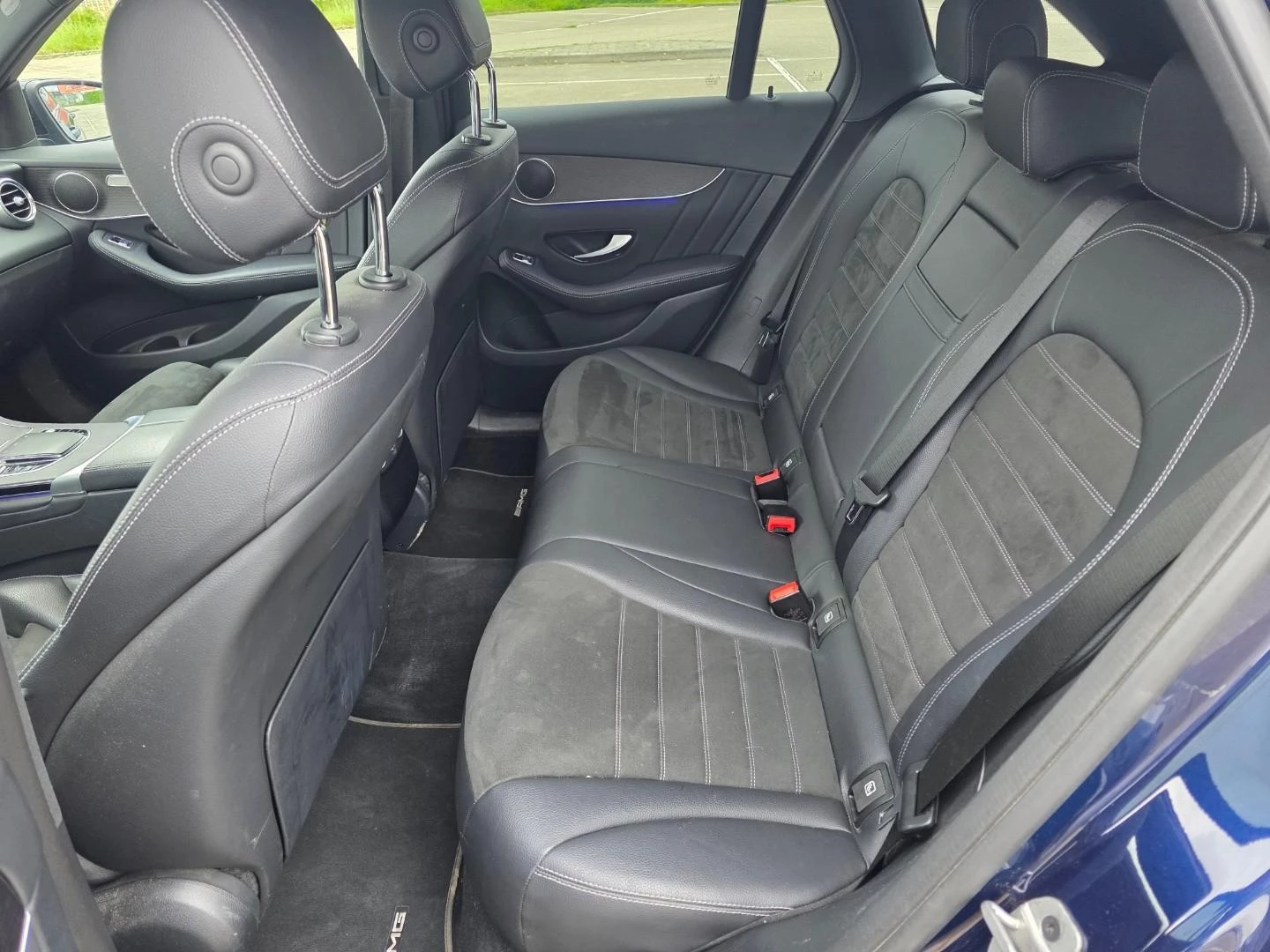 Mercedes-Benz GLC 2021 - Mercedes-Benz 300 de 4MATIC - AMG pakket - Black edition immagine 28