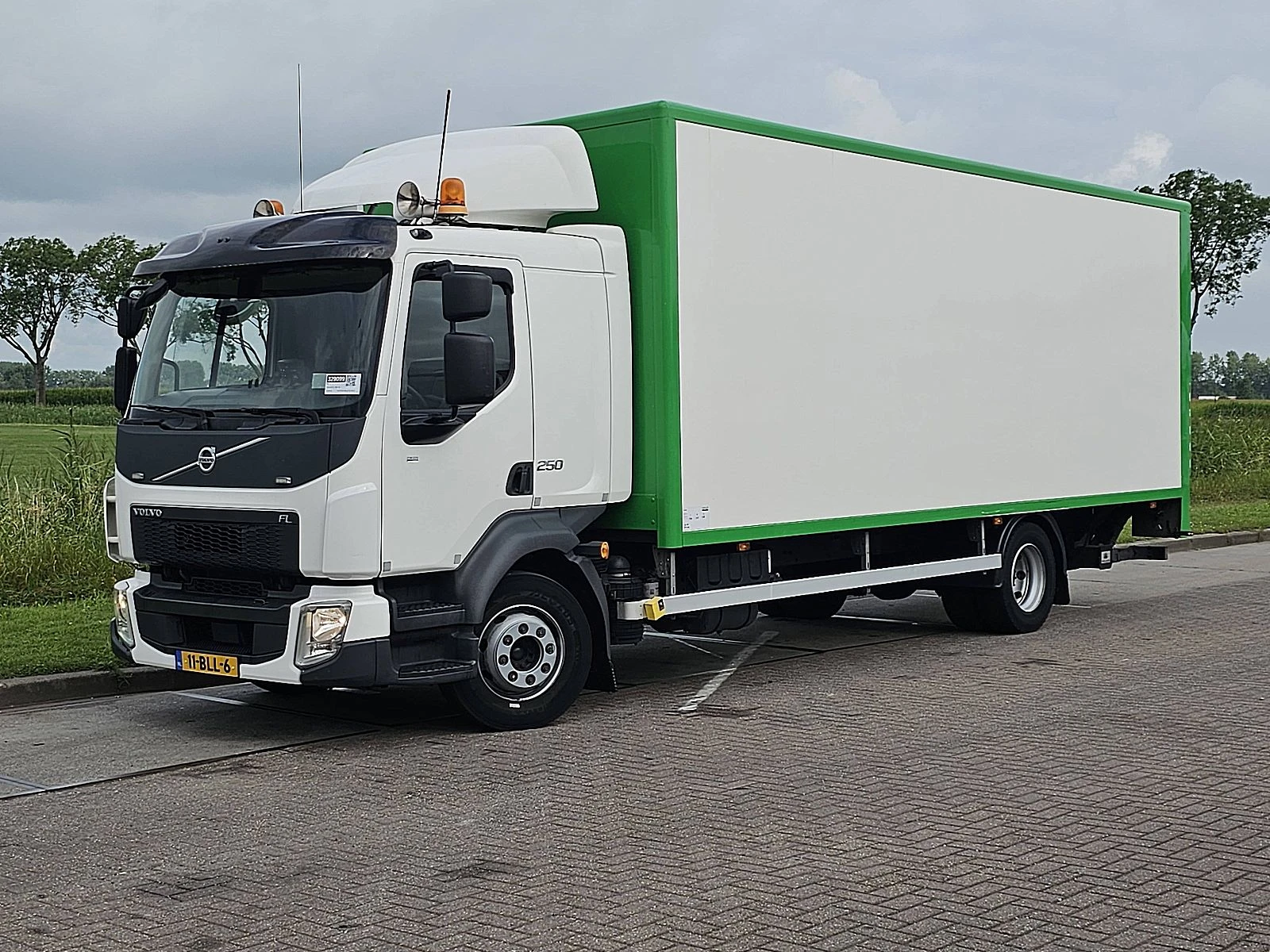 Volvo 2018 - FL 250.12 изображение 2
