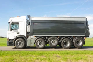 Scania 2025 - 10x4 46-tons Quadro met Vossebelt kipper afbeelding 2 miniatuur