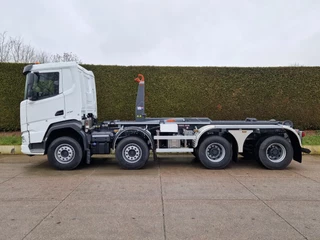 DAF XF 530 2026 - 8x4 WSG met 30-tons VDL 660 S haakarm systeem imagem 2