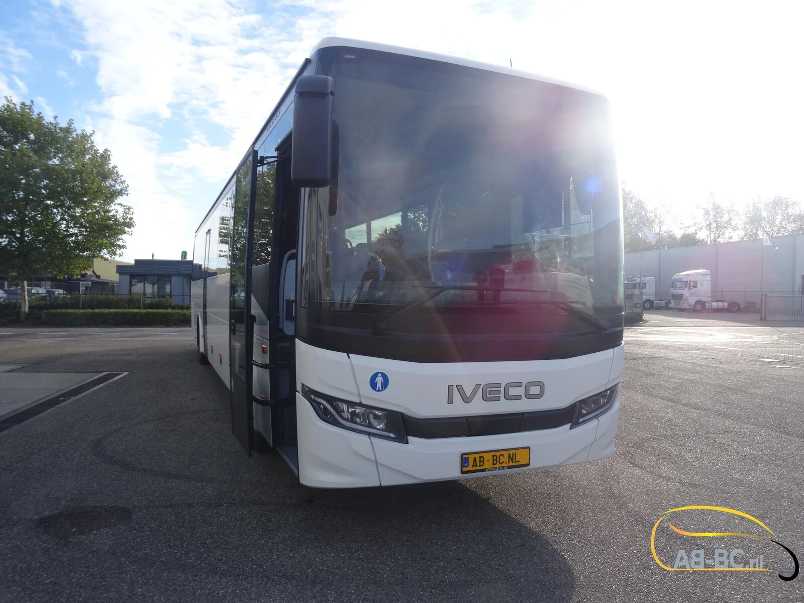 Iveco New 13 MTR Crossway 61 seats ADAS afbeelding 2
