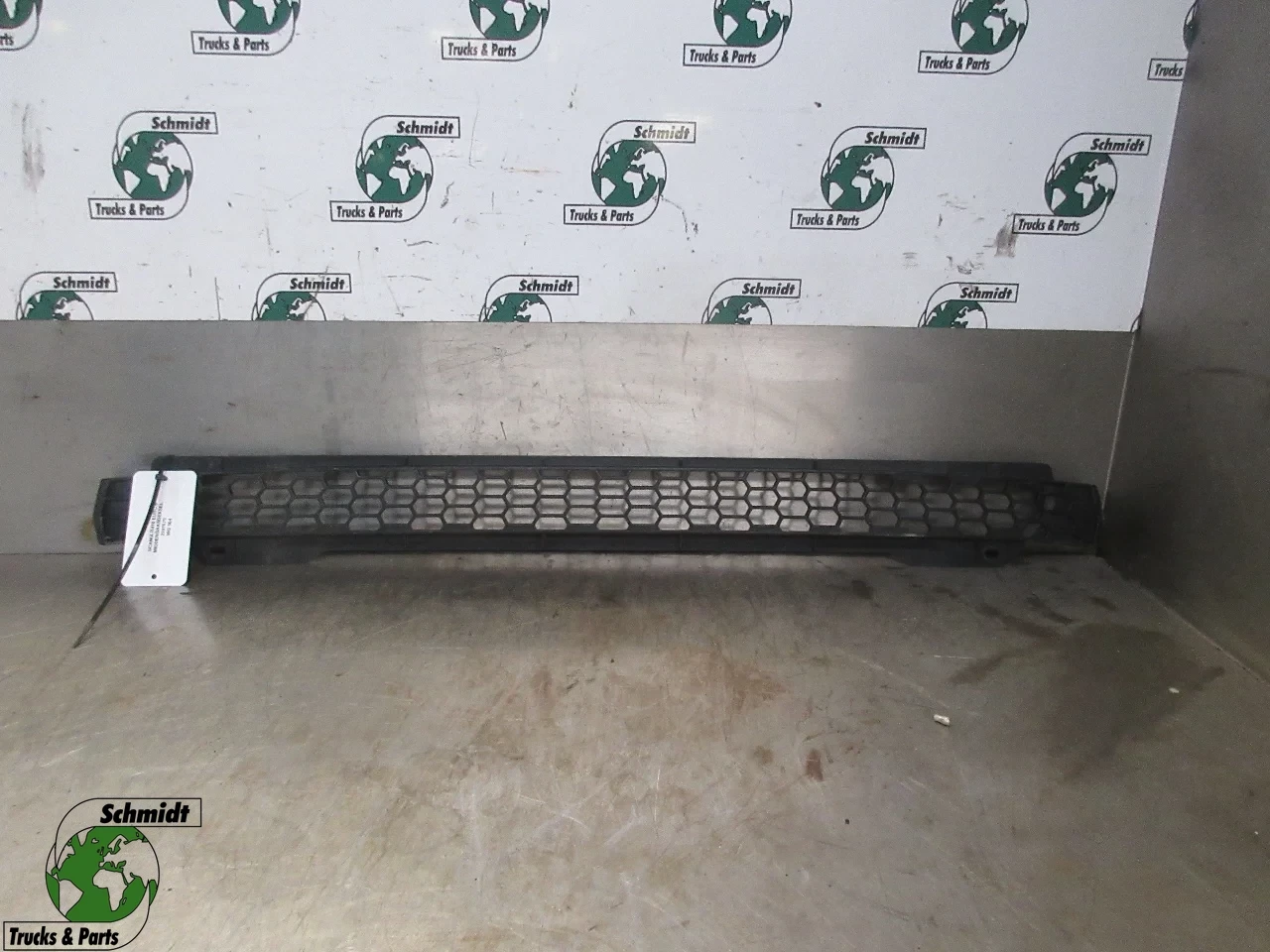 Scania - 2307679 GRILL DEEL SCANIA R 410 EURO 6 MODEL 2020 afbeelding 1