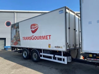 Volvo FM4-420 2015 - / COMPLETE COOL+FREEZE COMBI / CHEREAU / THROUGH-LOADING SYSTEM / 2XPLATFORM DHOLLANDIA / FREEZING LOCK / AUTOMATIC / EURO-6 / 2015 obrazek 17