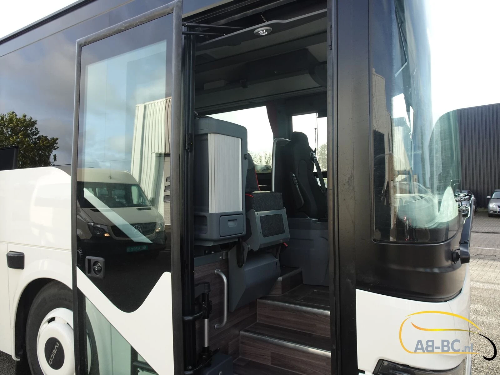 Iveco NEW 12.1 MTR Evadys, 53 Seats/WC 2 units on stock 2026 image 42