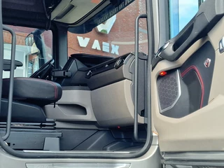 Scania S 2023 - 660S V8 NGS Highline 6x2 - Retarder - Full air - Leather - Led - Alloy wheels obrazek 23