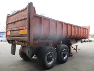 Fruehauf N/A 2000 - D33C , 2 axle , Steel tipper trailer , Drum Brakes , Spring suspension imagen 3