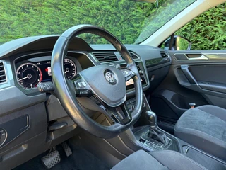 Volkswagen Tiguan 2018 - 1.4 TSI ACT Highline R-Line Automaat Panodak Trekhaak 1eEigenaar !!NIEUWBINNEN!! image 8