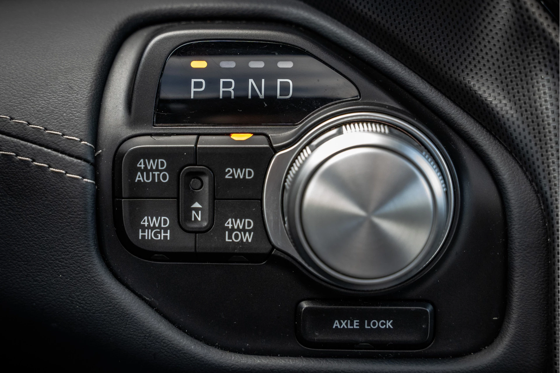 Dodge Ram 1500 2024 - 1500 LIMITED 5.7L V8 | 1e Eigenaar | Head up | Luchtvering | Rambox | Split Tailgate | Pano | Harman / Kardon zdjęcie 26