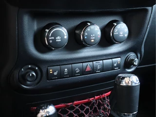 Jeep Wrangler 2019 - 2.8 CRD 200pk Euro 6 Rubicon Recon - Grijs kenteken - LED - Trekhaak - Airco image 16