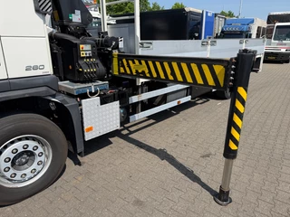 Volvo FM 9.260 2005 - 4x2 PK 23002 Crane ** ONLY 64 Tkm ** Manual Euro 3 obrazek 12