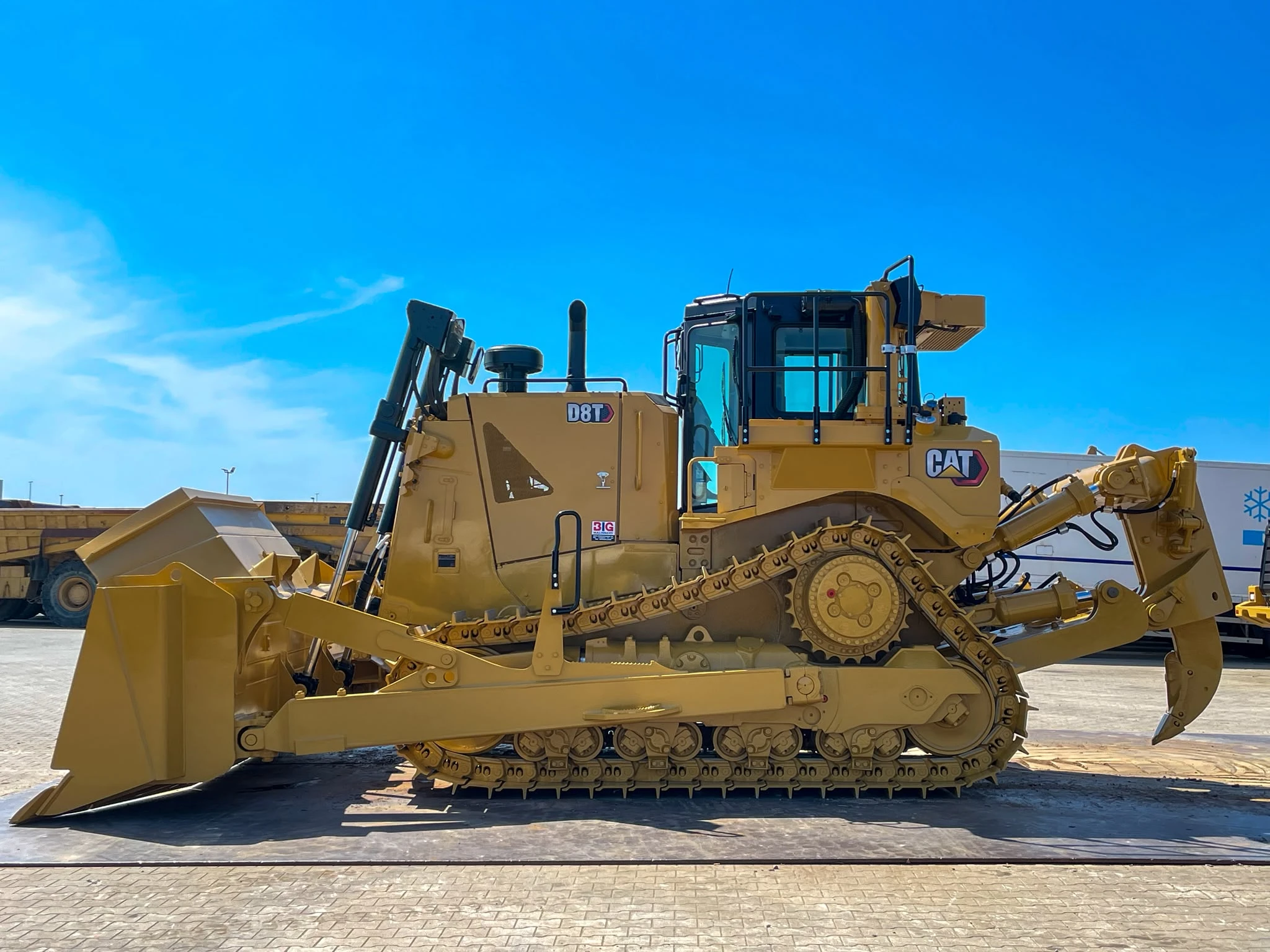 Caterpillar D8T - CE / EPA 2021 image 1