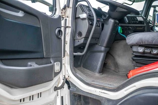 Volvo N/A 2010 - FM 330+10 pneus/tires-intarder image 8