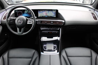Mercedes-Benz EQC 2022 - 400 4MATIC Business Solution 80 kWh LEDER CAMERA TREKHAAK zdjecie 2