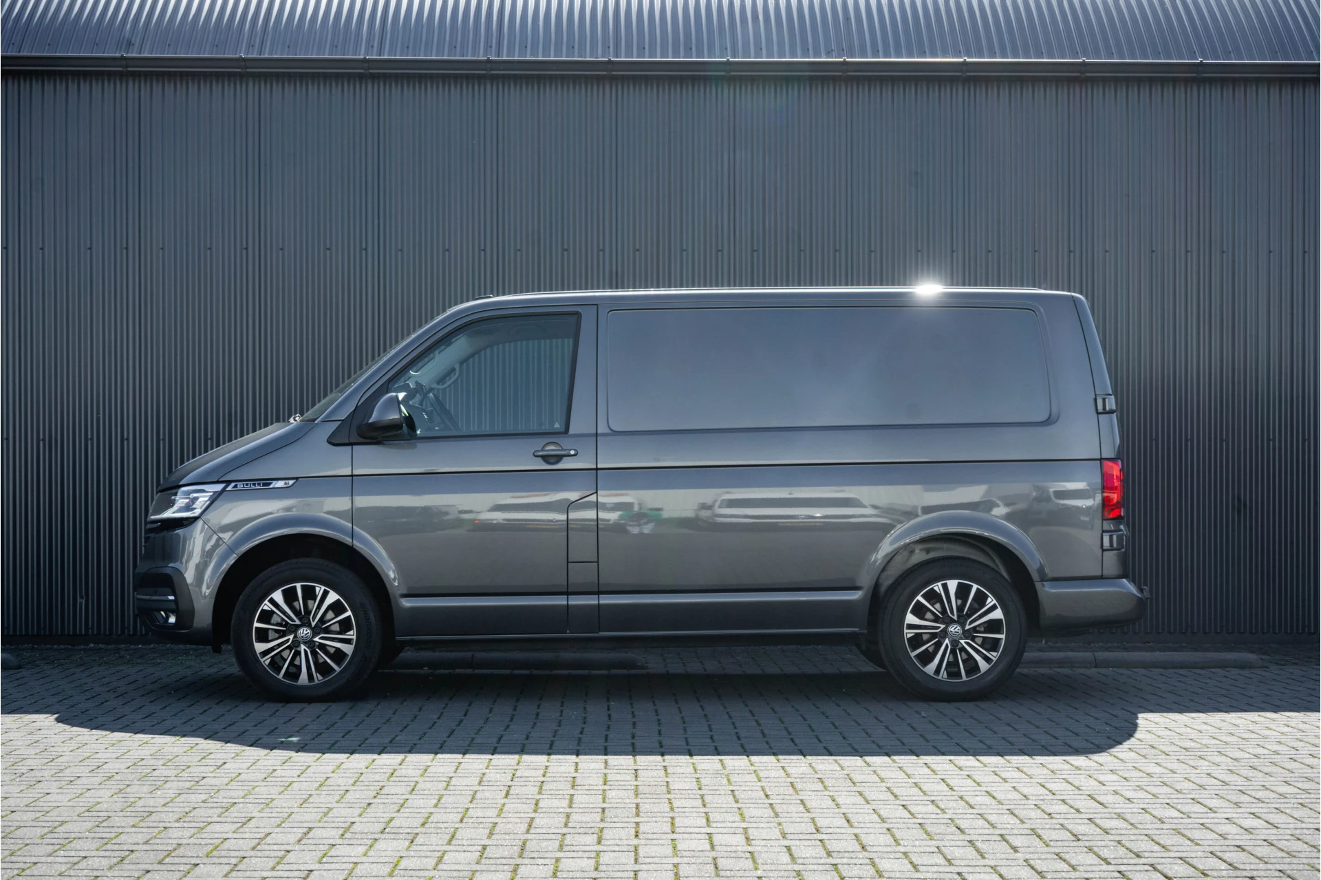 Volkswagen Transporter 2021 - T6.1 2.0 TDI BULLI | L1H1 | 150PK | LED | Automaat | Camera | Carplay | PDC | Trekhaak imagen 5