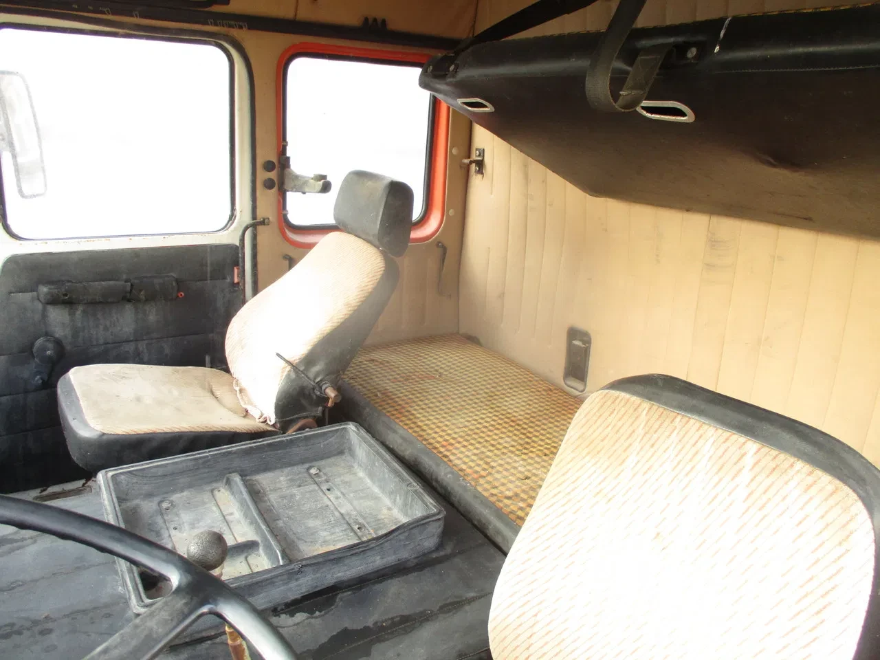 Mercedes-Benz 1989 - FAP 1620 BD , Fuel truck , 4x2 , Manual , Spring suspension afbeelding 10