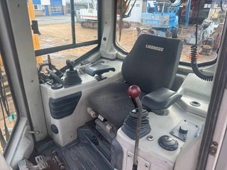 Liebherr N/A 2011 - PR 734 LGP imagem 17