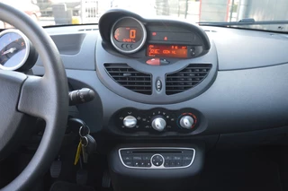 Renault Twingo 2011 - 1.2-16V Collection Airco 75PK image 7