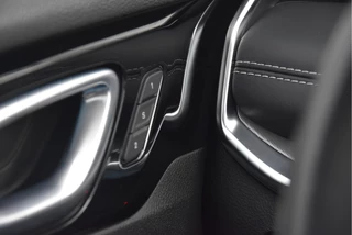 Jeep Compass 2021 - 4xe 240 Plug-in Hybrid Electric S | Pano | Winterpack | image 9