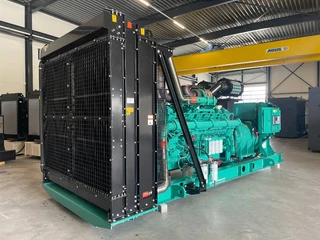 Cummins 2025 - C2250D5E - 2.250 kVA Genset - QSK50 - DPX-18536-B image 2 thumbnail