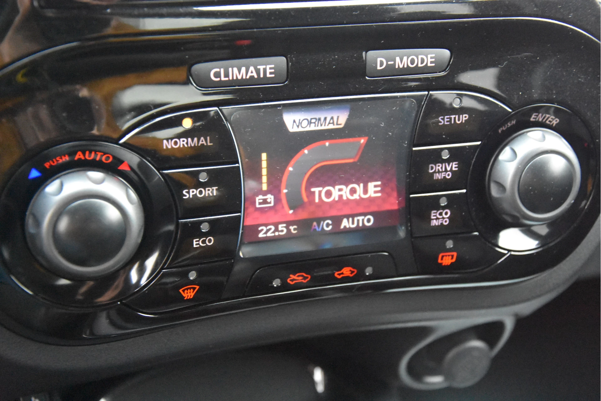 Nissan Juke 2013 - 1.6 Turbo NISMO | 200pk | Navi | Camera | imagem 5